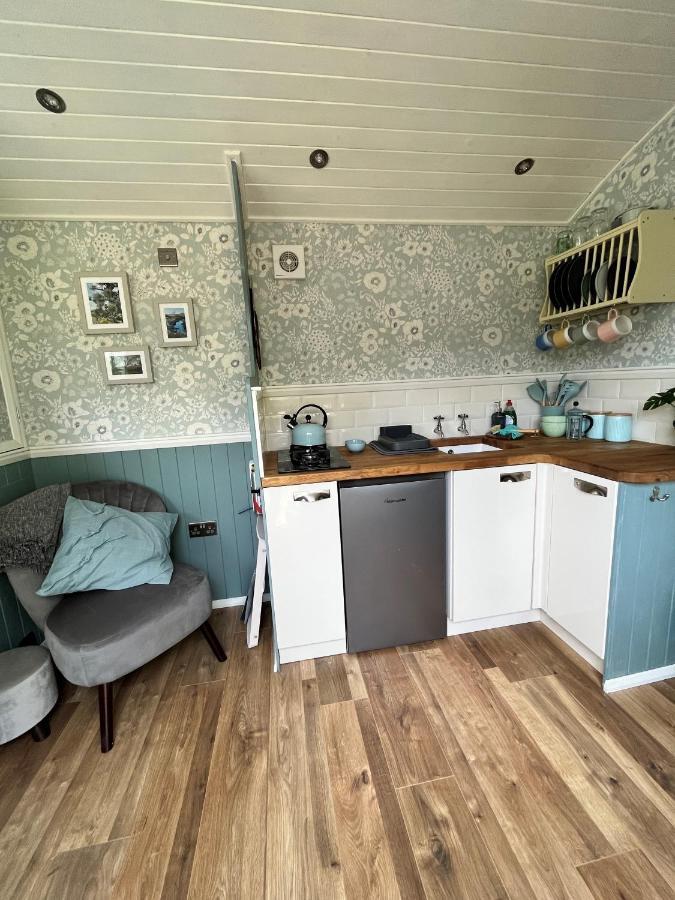 The Hazel Hut *